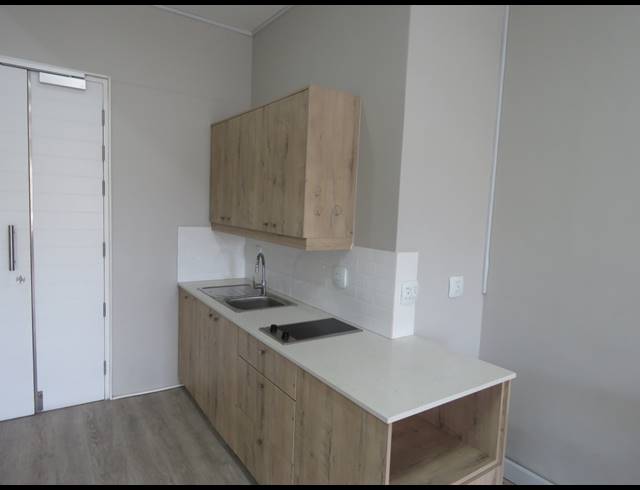 81M² OFFICE TO LET IN PAARDEVLEI